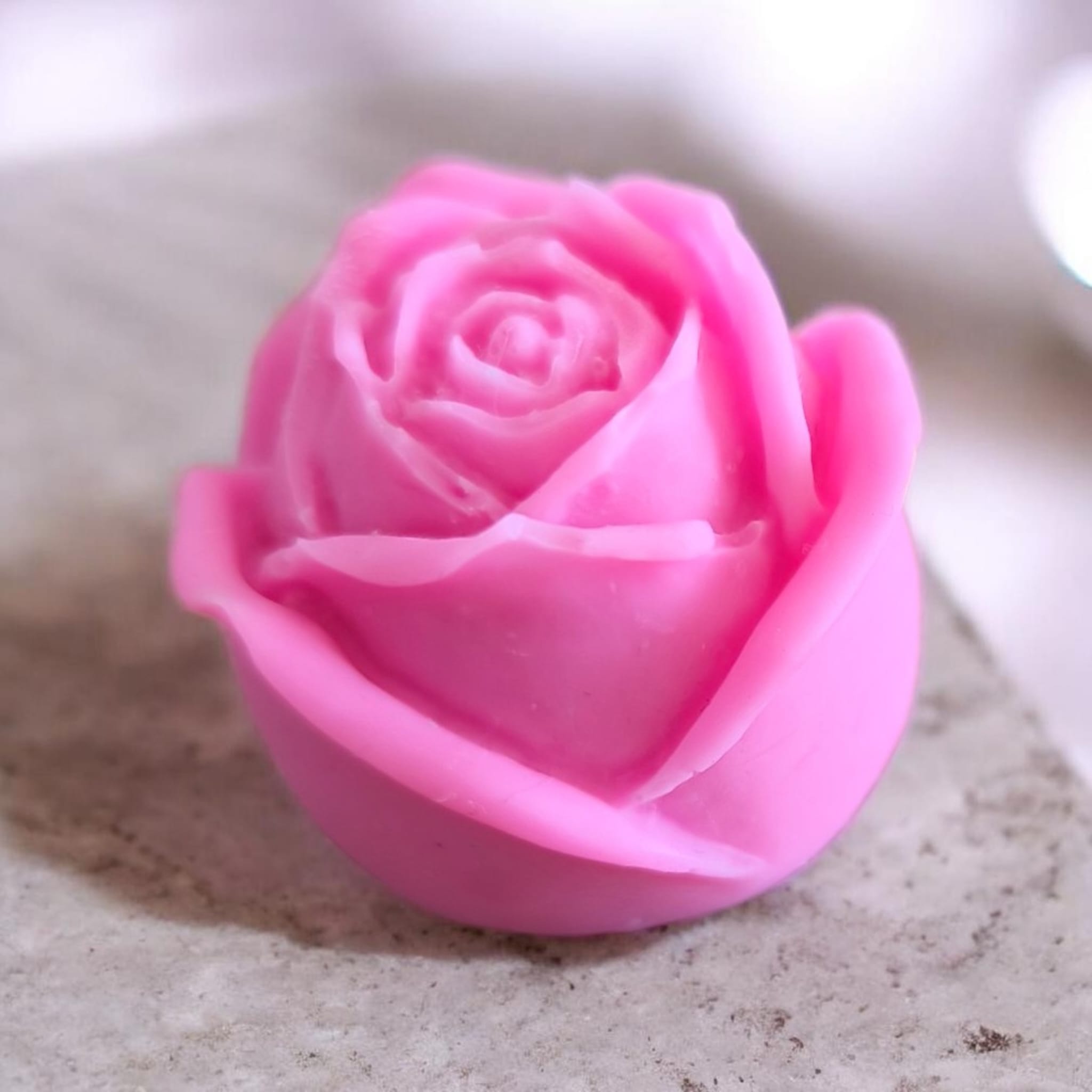 Bougie décorative fleur de type Rose
